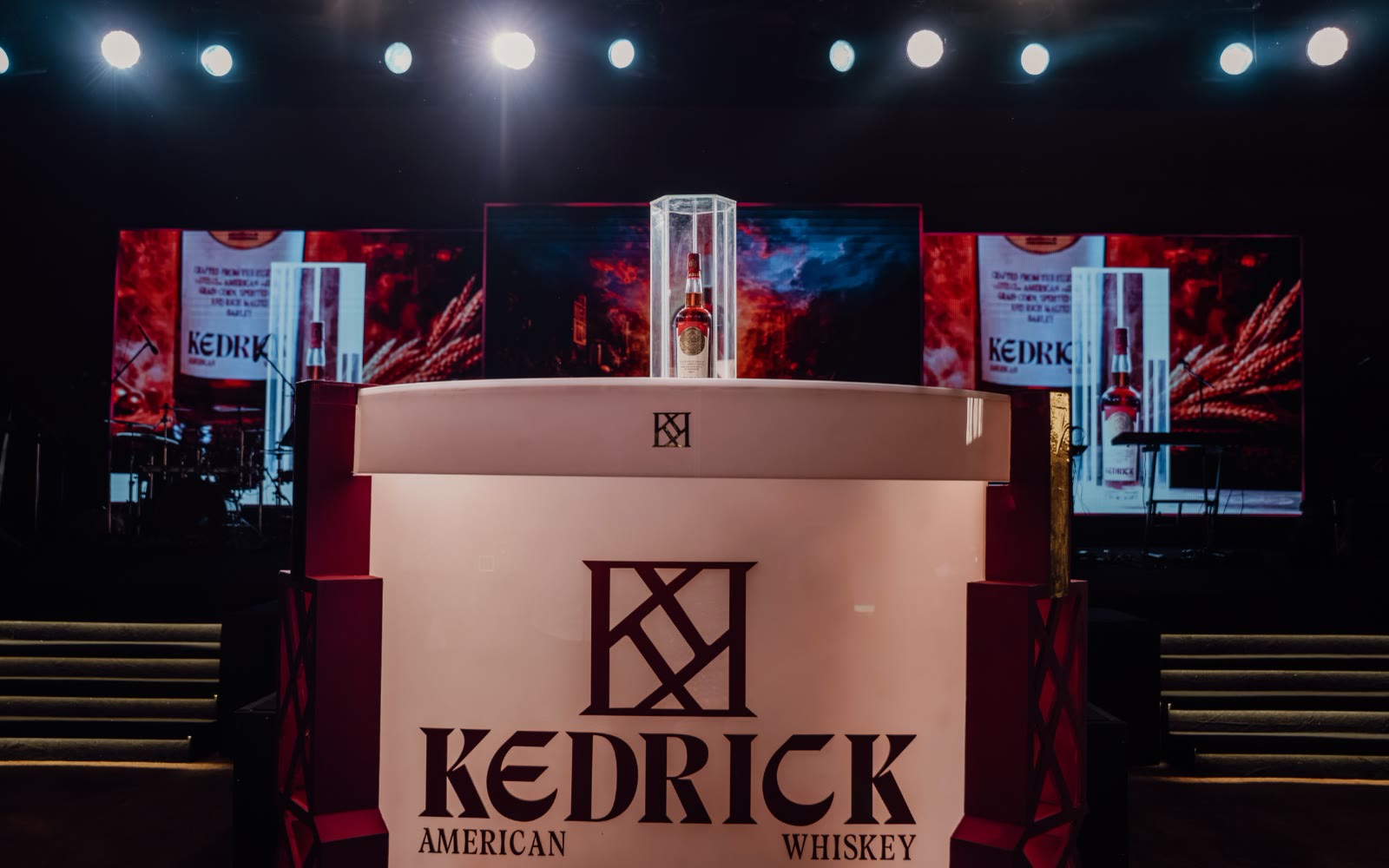 Stage centerpiece